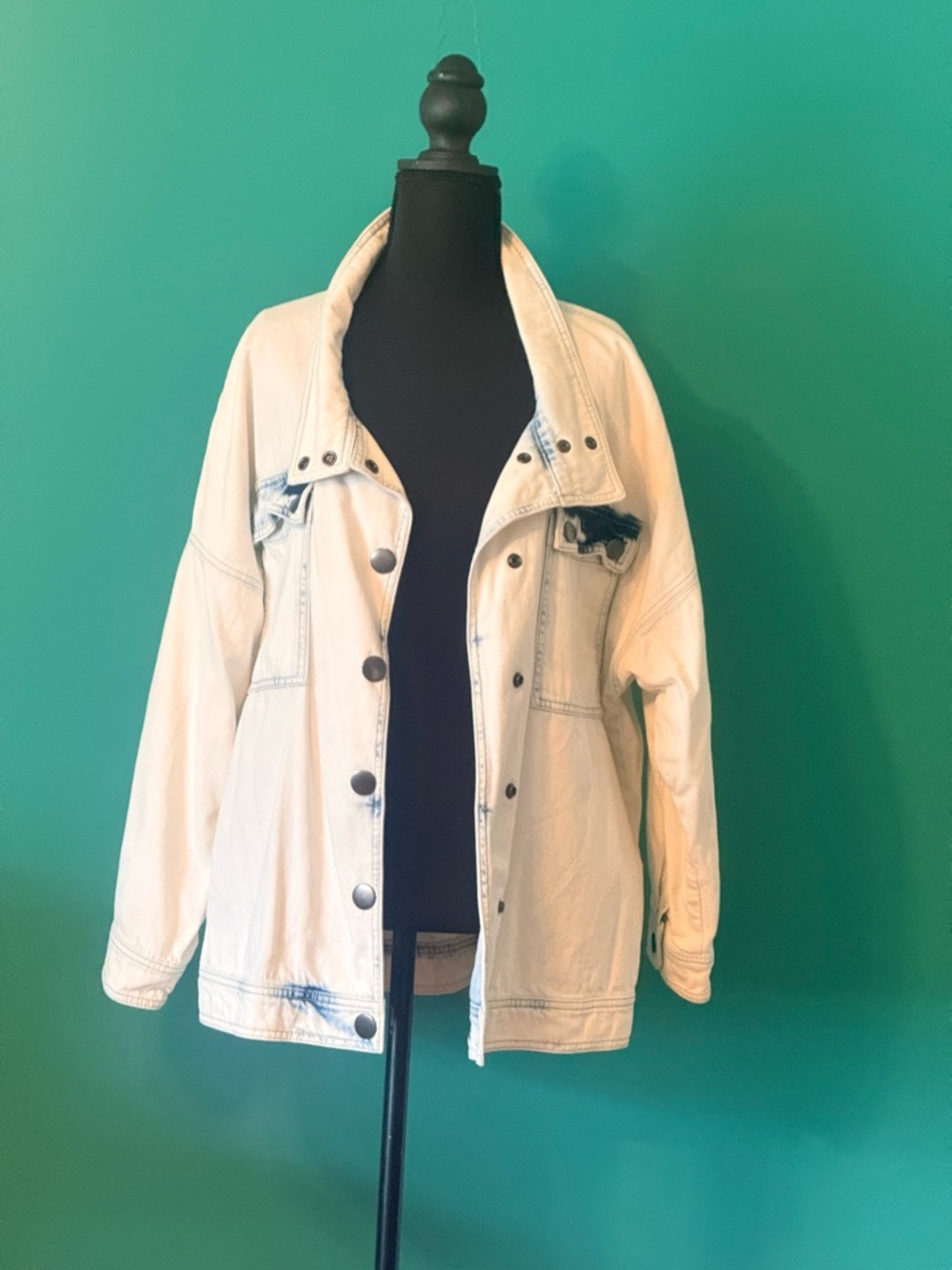 CAbi Light Blue & White Denim Jacket - Picture 4 of 9